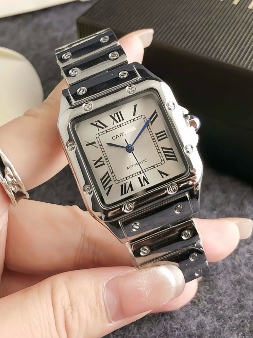 New women’s silver fashion watch